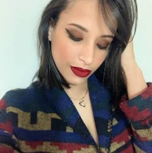 Meet your Posher, Corayma